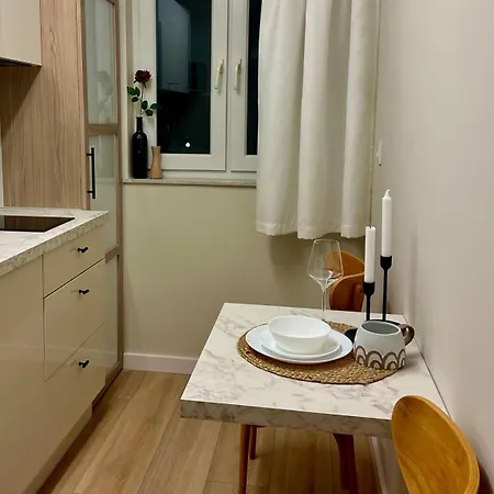 Cozy Near The Airport And The Medical Of * Varsóvia