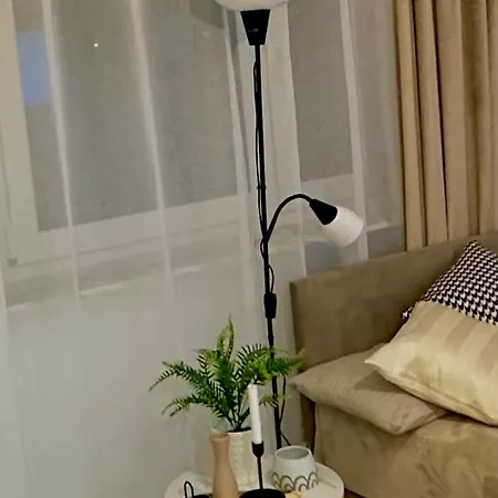 Cozy Near The Airport And The Medical Of * Varsóvia