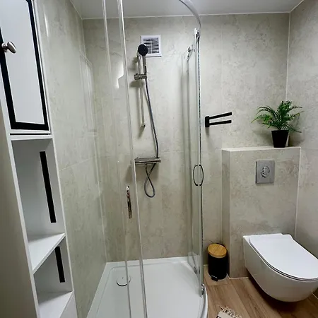 Cozy Near The Airport And The Medical Of *