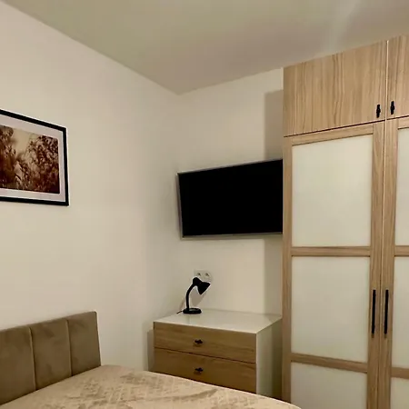 Cozy Near The Airport And The Medical Of Apartment *