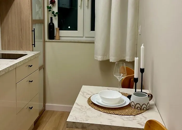 Cozy Near The Airport And The Medical Of * Varšava