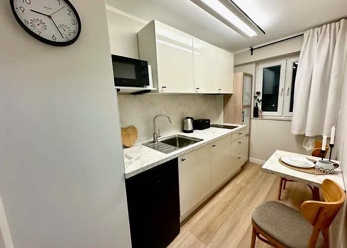 Cozy Near The Airport And The Medical Of Apartmán *