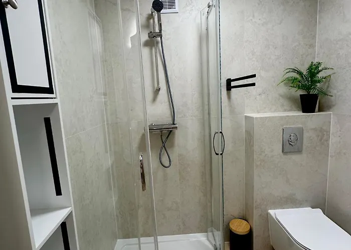 Cozy Near The Airport And The Medical Of *